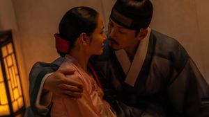 Cinta Berbahaya Son Ye Jin, Ji Chang Wook, & Nana di Drakor Netflix The Scandal