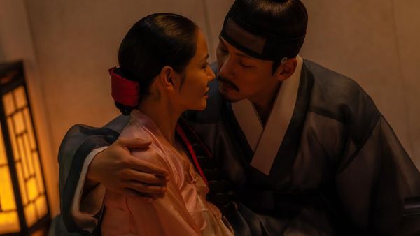 Cinta Berbahaya Son Ye Jin, Ji Chang Wook, & Nana di Drakor Netflix The Scandal
