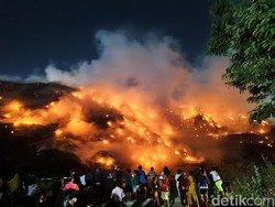 Titik Api di TPA Putri Cempo Masih Membara, Water Bombing Digeber