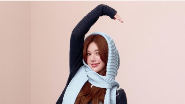 Bergaya Playful, 7 Foto Zhao Lusi Jadi Model yang Bikin Penggemar Terpesona