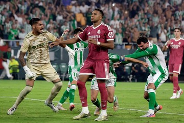 Real Betis Redam Mbappe Bersaudara