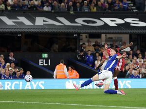 Babak Pertama, Brace Isak Bawa Liverpool Ungguli Ipswich 2-0