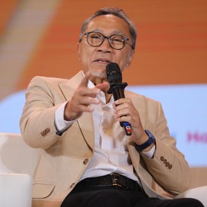 Dr. (H.C.) H. Zulkifli Hasan, S.E., M.M.