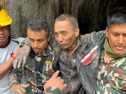 10 Hari Tertimbun Usai Banjir Nepal, 2 Orang Berhasil Diselamatkan