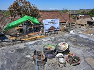 Rumah Adat Sade Dibangun Kembali Pascakebakaran