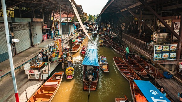 Samut Songkhram menjadi rekomendasi destinasi di Asia yang menarik untuk cat lovers karena memiliki upaya pelestarian kucing lokal.