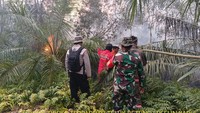 Titik Panas Terdeteksi di Buana Murti, Tim Gabungan Padamkan Api