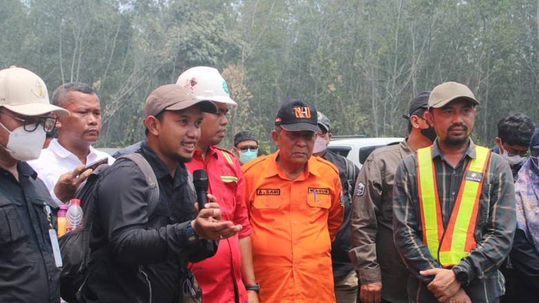 Wamen LH Berikan Pompa Air untuk Padamkan Karhutla di Jambi
