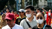 Masker Mendadak Mahal Imbas Abu Anak Krakatau, Naik hingga 10 Kali Lipat