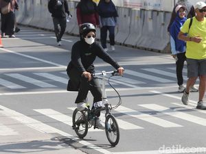 Jangankan Dibasahi, Lembap Kena Uap Pernapasan Saja Masker Harus Rutin Diganti