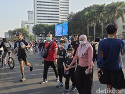 Video Abu Vulkanik Anak Krakatau Sampai Jakarta, CFD Bundaran HI Tetap Ramai