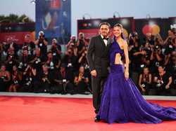 Nicola Peltz Memukau di Venice Film Festival, Mesra dengan Brooklyn Beckham
