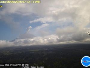 Selain Anak Krakatau Ada Semeru, Ini 5 Gunung Api Berstatus Level III