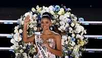 Joheirry Mola dari Dominika Juara Miss World 2026, Wakil RI Terhenti di 40