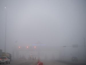 14 Kabupaten di Sumut Dikepung Asap, Jarak Pandang Turun hingga 500 Meter