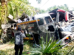 Bus Kecelakaan Tewaskan 2 Orang di Mamuju Tengah Diduga gegara Rem Blong