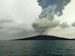 Erupsi Anak Krakatau, KLH Ukur Kualitas Udara dan Air Laut di Banten-Lampung