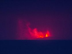 Kepala BMKG Ungkap Erupsi Anak Krakatau Jenis Strombolian, Ini Penjelasannya