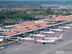 75 Penerbangan di Bandara Juanda Dibatalkan Imbas Erupsi Anak Krakatau