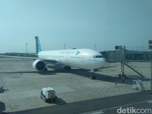Imbas Abu Anak Krakatau, 2 Pesawat Garuda Dialihkan ke Kertajati
