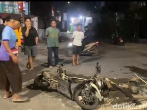 Geng Motor Serang Warga di Makassar, 4 Pelaku Ditangkap-1 Motor Dibakar