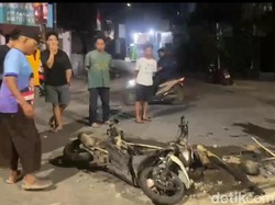 Geng Motor Serang Warga di Makassar, 4 Pelaku Ditangkap-1 Motor Dibakar