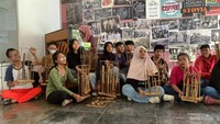 Nggak Cuma Menari, Ada Kelas Angklung Gratis di Muskitnas