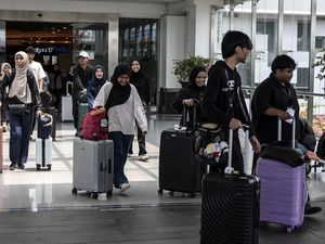 5 Bandara Beroperasi 24 Jam Usai Erupsi Anak Krakatau