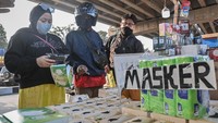 Abu Vulkanik Anak Krakatau Picu Lonjakan Penjualan Masker di Jakarta