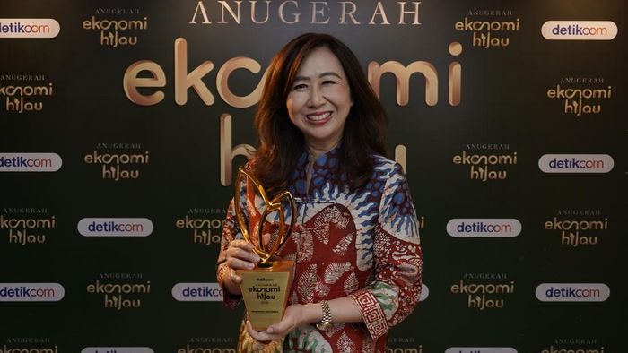 Dorong Perkebunan Berkelanjutan, Tingning Sukowignjo Raih Apresiasi Ekonomi Hijau