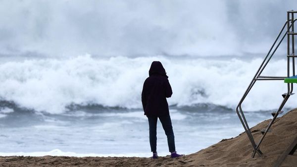 Badai Marie Ancam California, Ombak Besar dan Banjir Terjang Pesisir