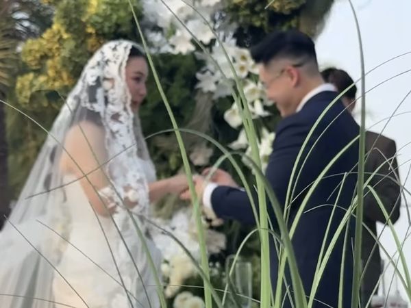 Congrats! Devy Anastasia Menikah dengan Hosea