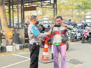 Ditlantas Polda Metro Jaya Sediakan 10 Ribu Masker bagi Wajib Pajak