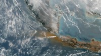 Melihat Dahsyatnya Erupsi Anak Krakatau dari Citra Satelit