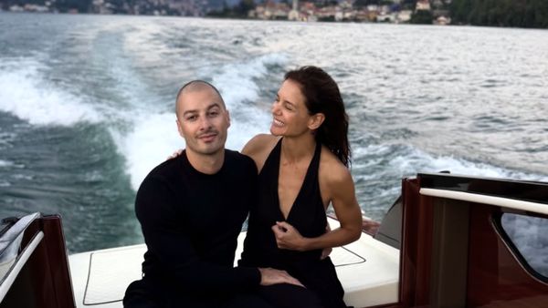 Katie Holmes Liburan Romantis dengan Pacar Berondong yang Lebih Muda 8 Tahun
