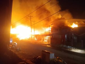 Pasar di Paniai Papua Tengah Kebakaran, 11 Orang Tewas