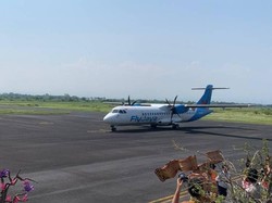 Rute Penerbangan Jember-Jakarta Terdampak Erupsi Anak Krakatau