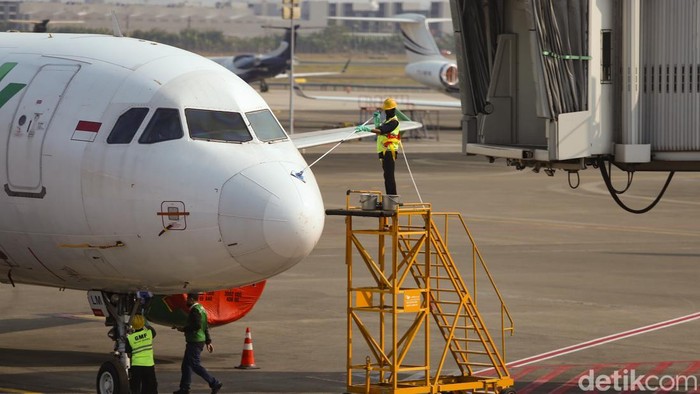 Ketika Soekarno-Hatta Hening Karena Abu Anak Krakatau