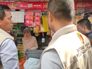 Satgas Pangan Polda Jatim Cek Stok-Harga Beras di Pasar Surabaya