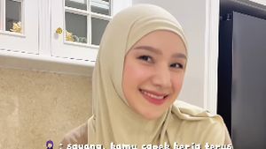 Momen Indri Giana, Istri Ustaz Riza yang Hobi Masak dan Belanja di Pasar