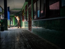 Abu Vulkanik Anak Krakatau Kembali Menyebar di Bandar Lampung