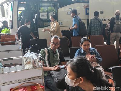 Soetta Tutup Imbas Abu Vulkanik, Penumpang Dialihkan ke Bandara Alternatif