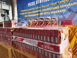 Sopir Bawa 1,5 Juta Rokok Ilegal Pakai Truk Tangki Air Dibekuk di Semarang