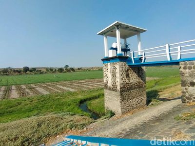 Potret Waduk Sumberkepuh Nganjuk Mengering