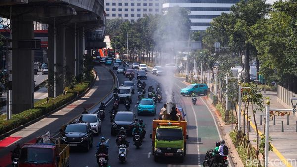 Water Mist Digencarkan untuk Tekan Polusi Udara Jakarta