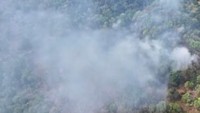 Asap Tebal Karhutla Selimuti Gunung Ciremai