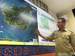 Titik Api Turun, tapi Kenapa Kabut Asap di Kalbar Masih Pekat?