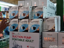 Harga Masker di Pasar Pramuka Sudah Naik 2 Kali Lipat