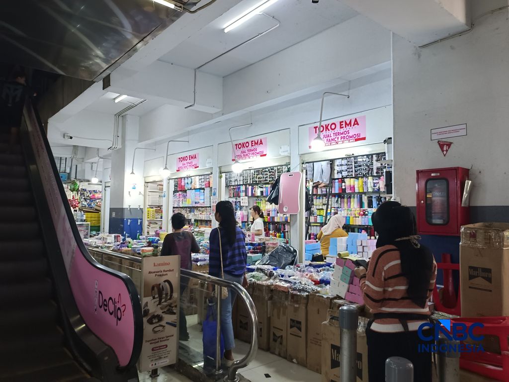 Pusat Grosir Asemka sekarang jadi 'Dapur' Bisnis Reseller, Jakarta, Selasa (8/9/2026). (CNBC Indonesia/Martyasari Rizky)