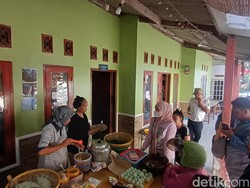 Rumbah Daenah Indramayu, Kuliner Legendaris Pelanggan Lintas Generasi